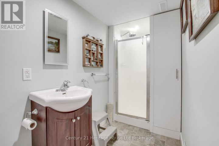 Photo 16 at 683 College Avenue, Woodstock - South, Woodstock