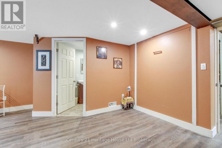 Photo 14 at 683 College Avenue, Woodstock - South, Woodstock