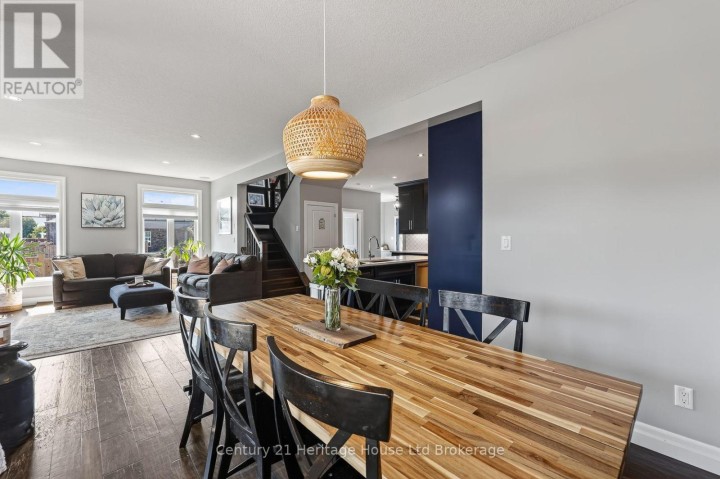 Photo 19 at 924 N Springbank Avenue, Woodstock - North, Woodstock