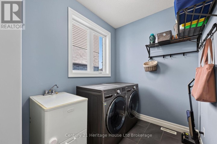 Photo 21 at 924 N Springbank Avenue, Woodstock - North, Woodstock