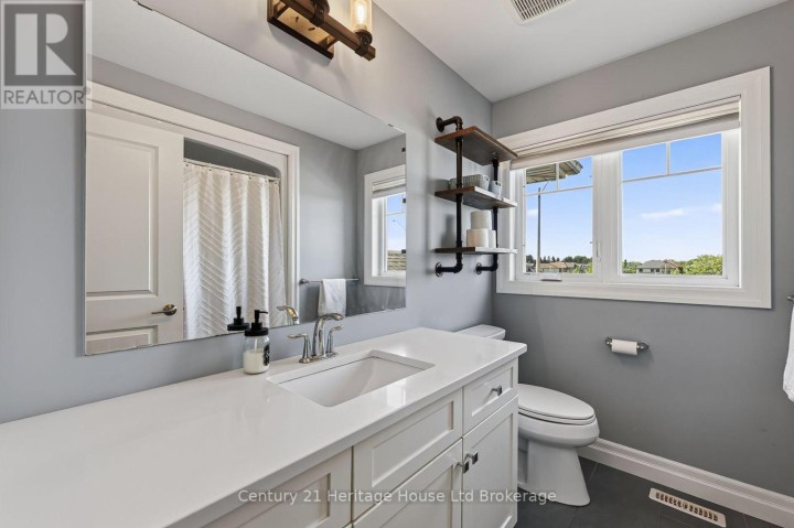 Photo 24 at 924 N Springbank Avenue, Woodstock - North, Woodstock