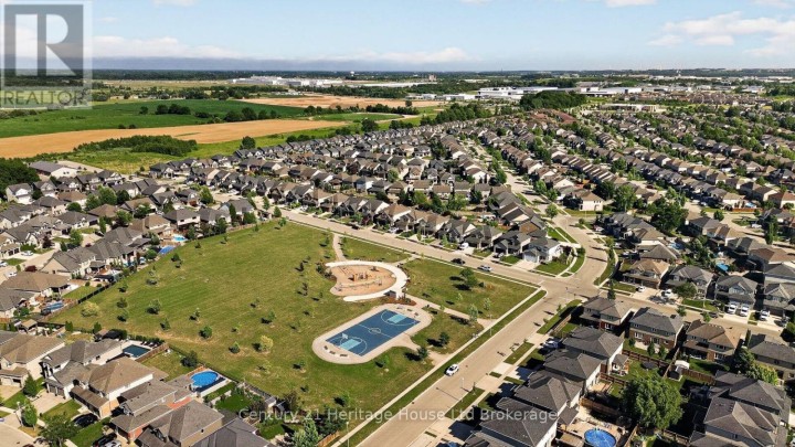 Photo 46 at 924 N Springbank Avenue, Woodstock - North, Woodstock