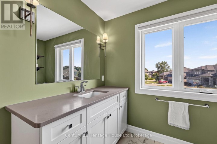 Photo 30 at 924 N Springbank Avenue, Woodstock - North, Woodstock