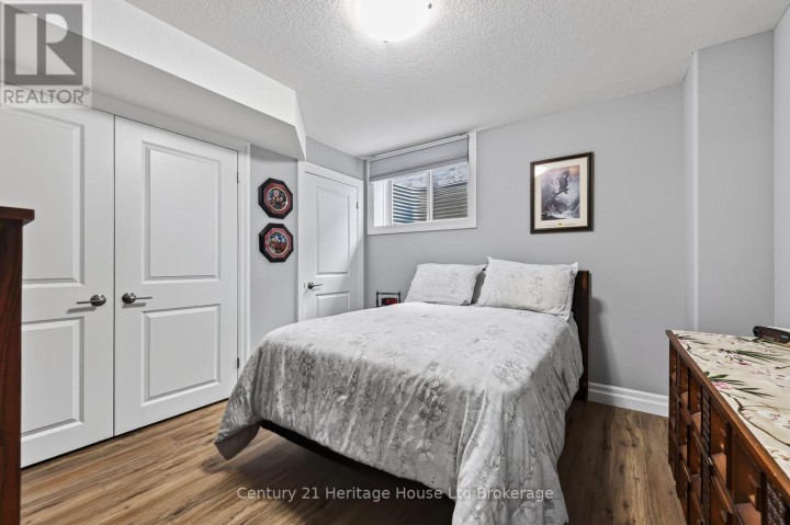 Photo 34 at 924 N Springbank Avenue, Woodstock - North, Woodstock