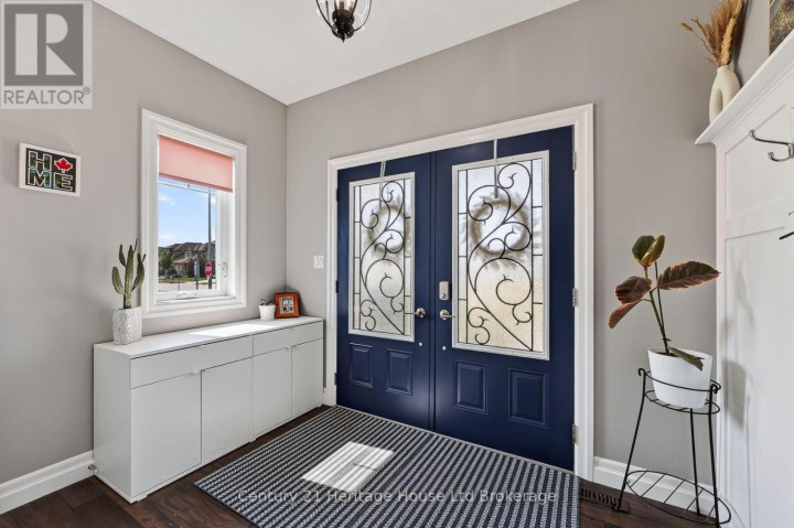 Photo 9 at 924 N Springbank Avenue, Woodstock - North, Woodstock