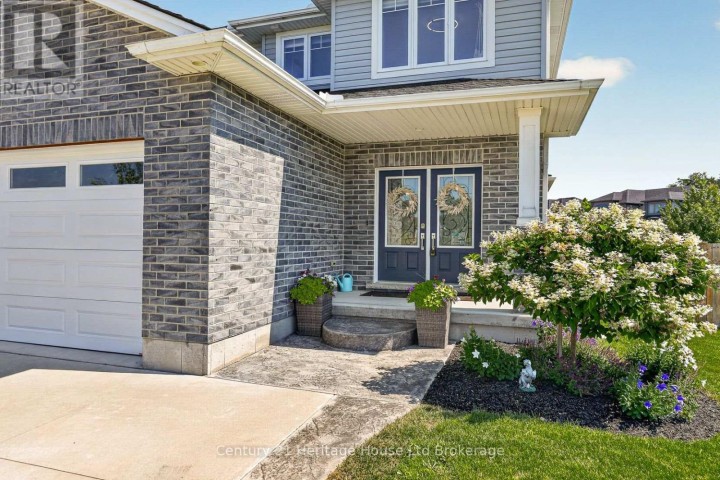 Photo 8 at 924 N Springbank Avenue, Woodstock - North, Woodstock