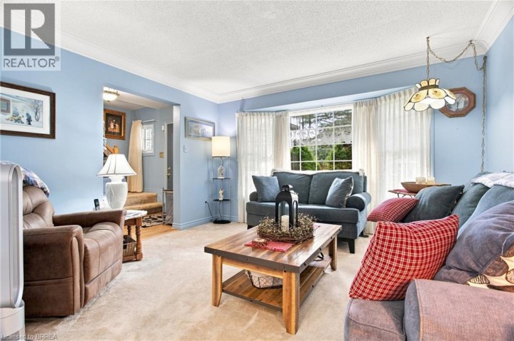 Photo 8 at 4 Judy Avenue, Tillsonburg