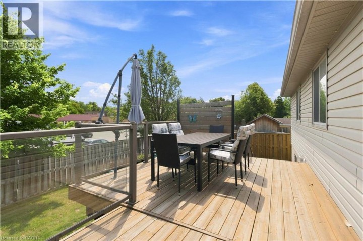 Photo 33 at 33 Stratford Terrace, Hillcrest, Brantford