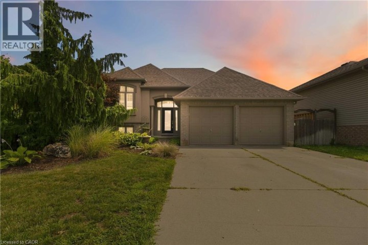 Photo 1 at 33 Stratford Terrace, Hillcrest, Brantford