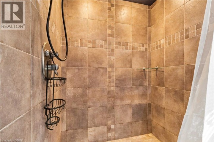 Photo 30 at 33 Stratford Terrace, Hillcrest, Brantford