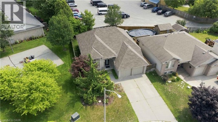 Photo 38 at 33 Stratford Terrace, Hillcrest, Brantford