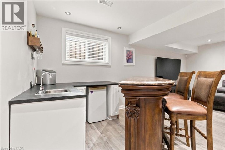 Photo 21 at 33 Stratford Terrace, Hillcrest, Brantford
