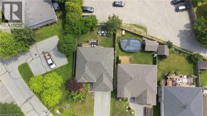 Photo 39 at 33 Stratford Terrace, Hillcrest, Brantford