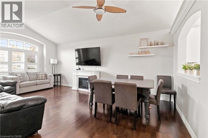 Photo 7 at 33 Stratford Terrace, Hillcrest, Brantford
