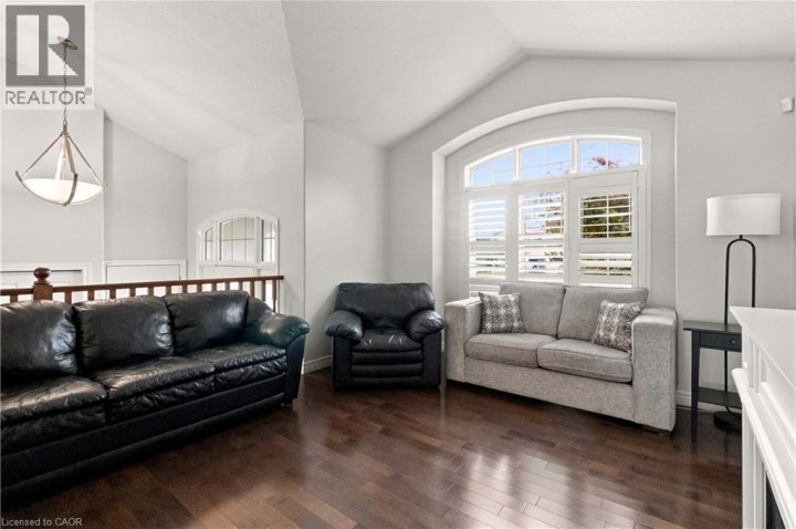 Photo 6 at 33 Stratford Terrace, Hillcrest, Brantford