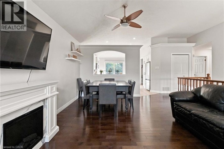 Photo 5 at 33 Stratford Terrace, Hillcrest, Brantford