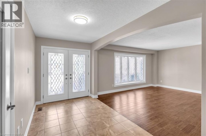 Photo 6 at 69 Hunter Way, Empire, Brantford
