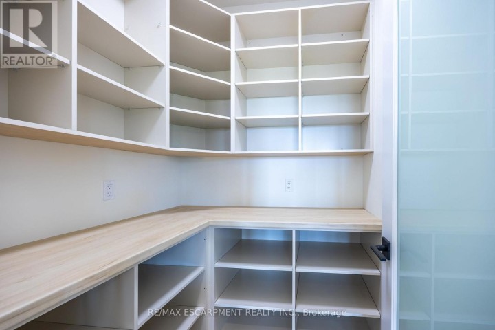 Photo 18 at 218 Schooner Drive, Port Dover, Norfolk County