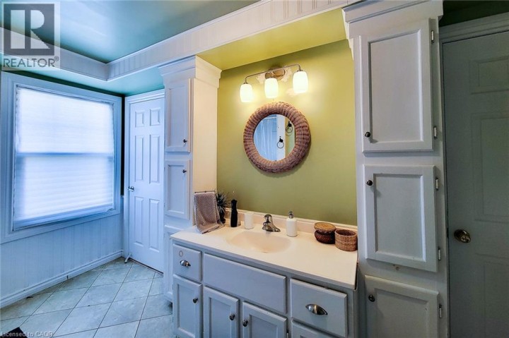 Photo 22 at 54 Eighth Avenue, Eagle Place East, Brantford