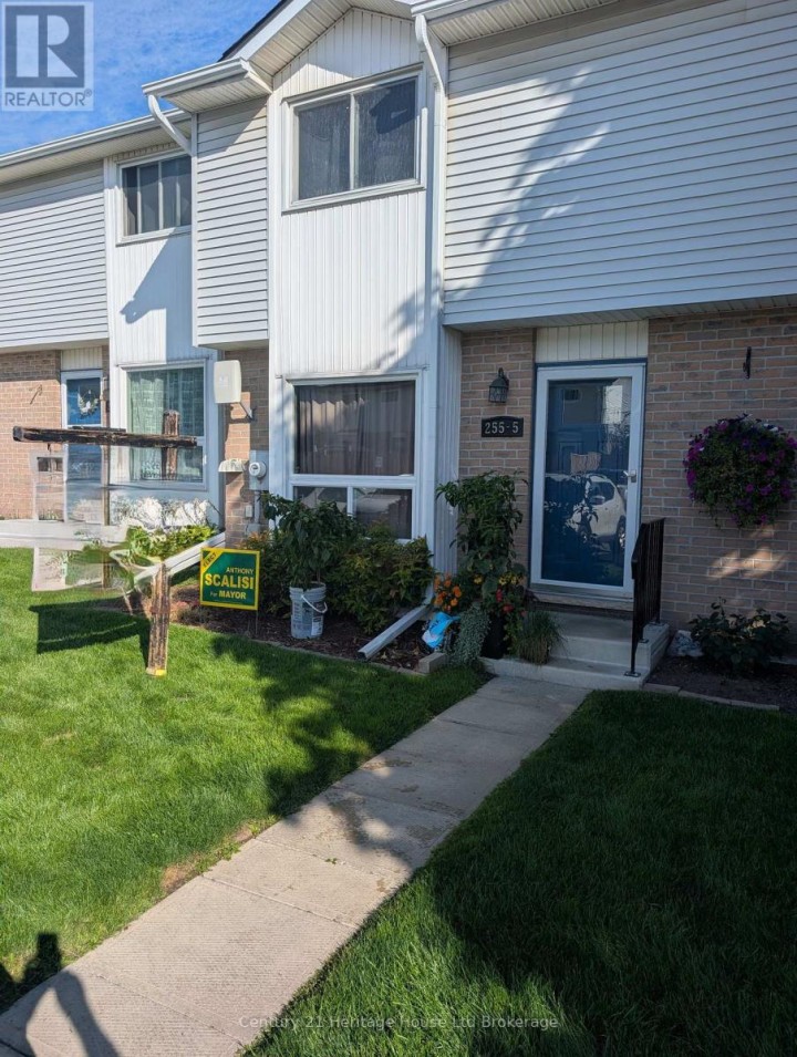Photo 1 at 5 - 255 Lansdowne Avenue, Woodstock - North, Woodstock