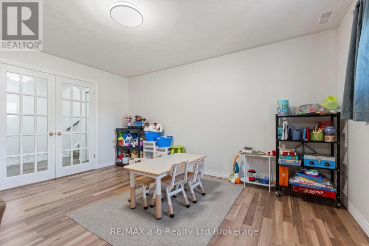 Photo 21 at 48 Denrich Avenue, Tillsonburg