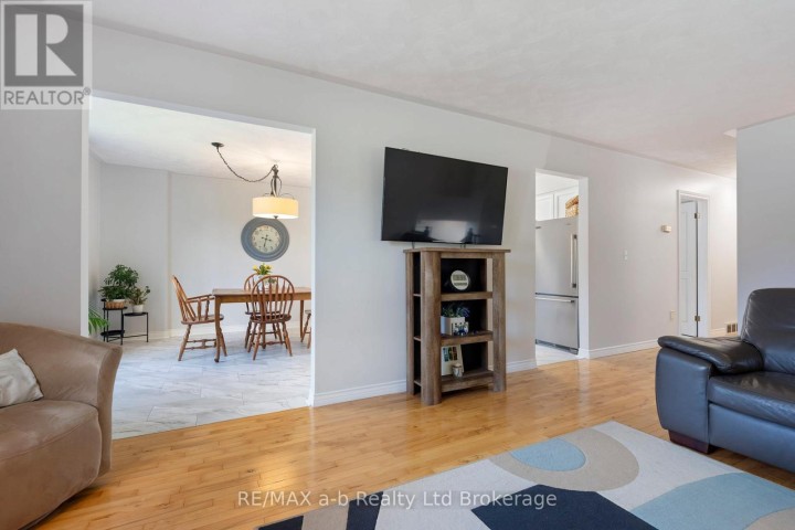 Photo 7 at 48 Denrich Avenue, Tillsonburg