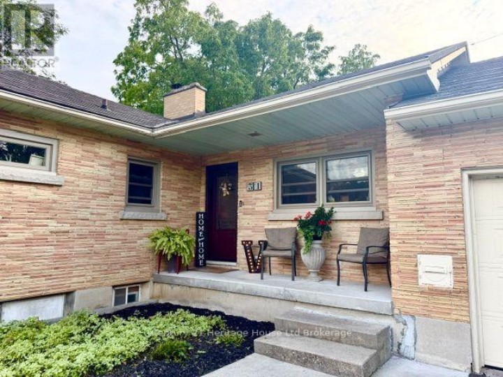 Photo 2 at 31 Parkwood Drive, Tillsonburg
