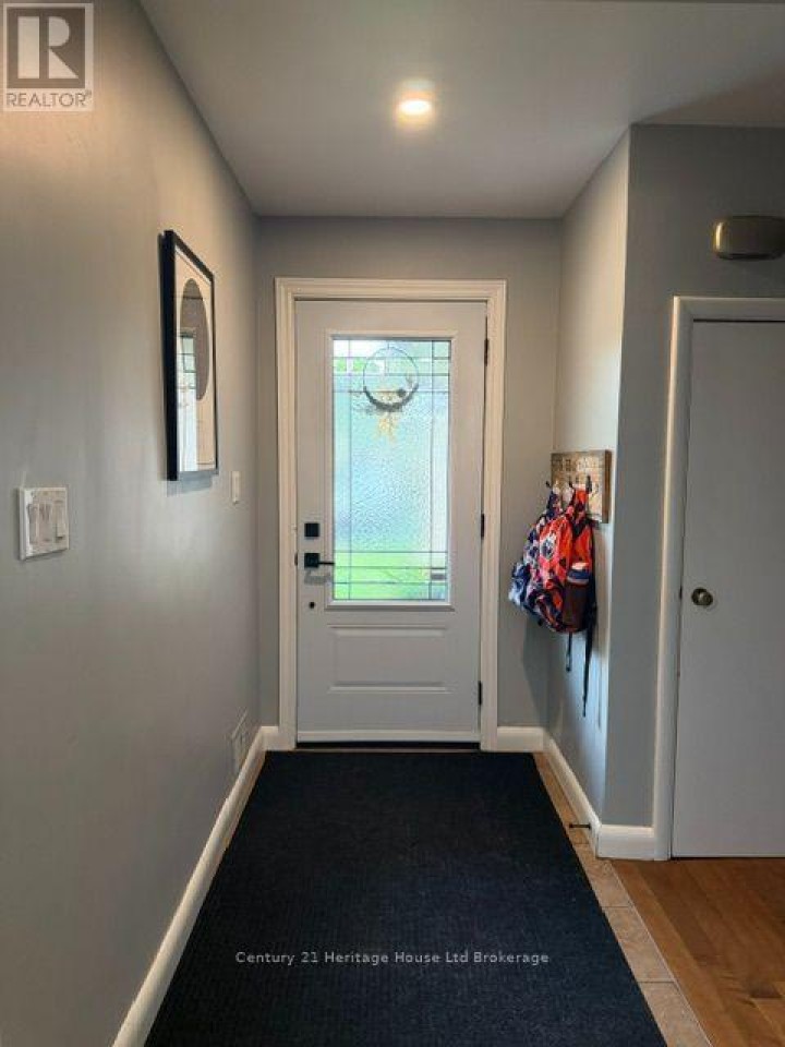 Photo 4 at 31 Parkwood Drive, Tillsonburg