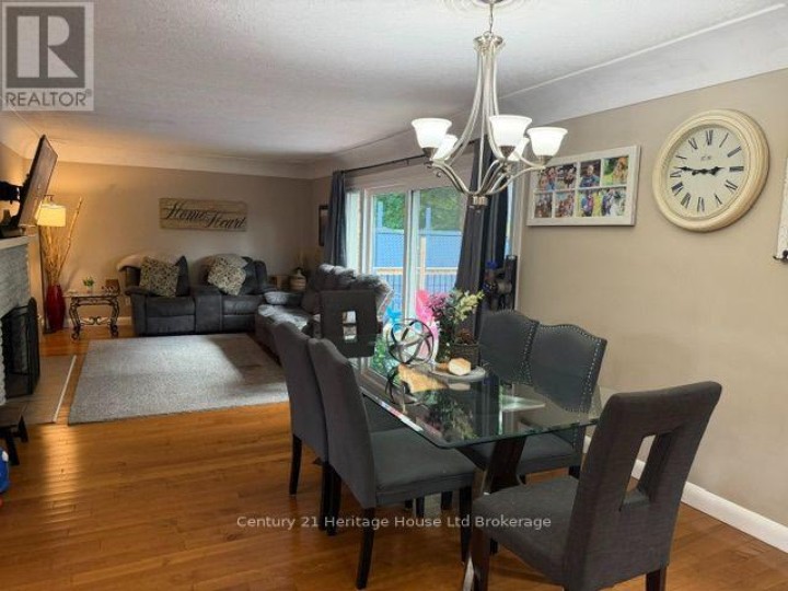 Photo 8 at 31 Parkwood Drive, Tillsonburg