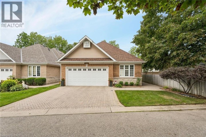 Photo 4 at 8 - 152 Dufferin Avenue, Holmedale, Brantford