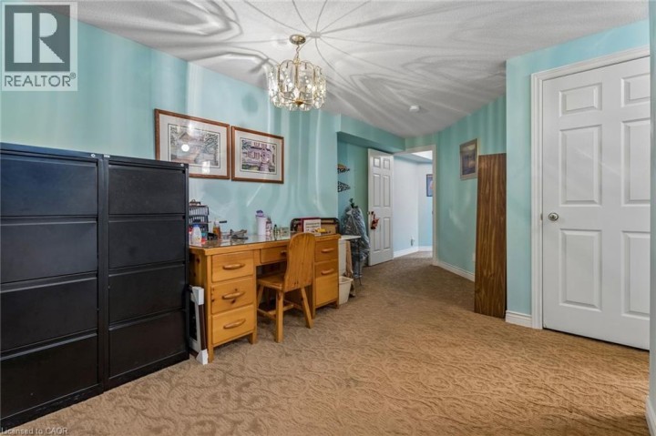 Photo 35 at 8 - 152 Dufferin Avenue, Holmedale, Brantford