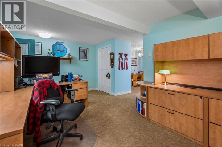 Photo 34 at 8 - 152 Dufferin Avenue, Holmedale, Brantford