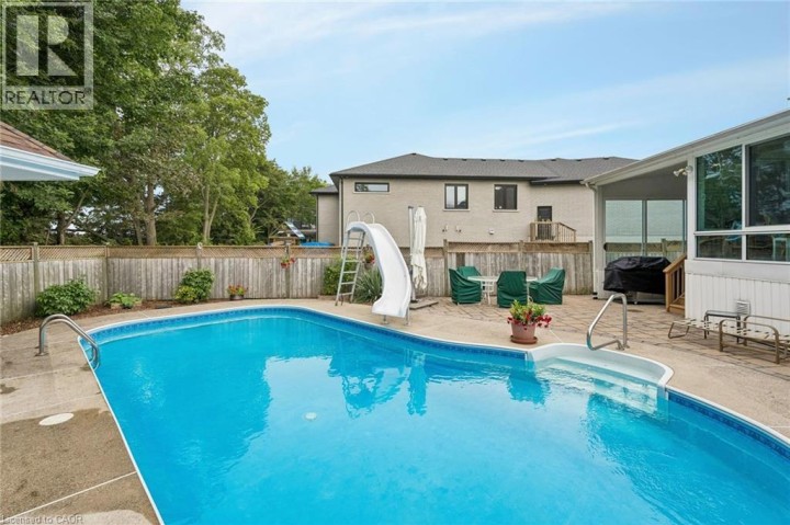 Photo 48 at 8 - 152 Dufferin Avenue, Holmedale, Brantford