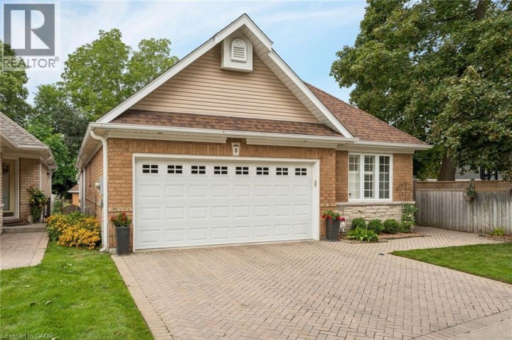 Photo 3 at 8 - 152 Dufferin Avenue, Holmedale, Brantford