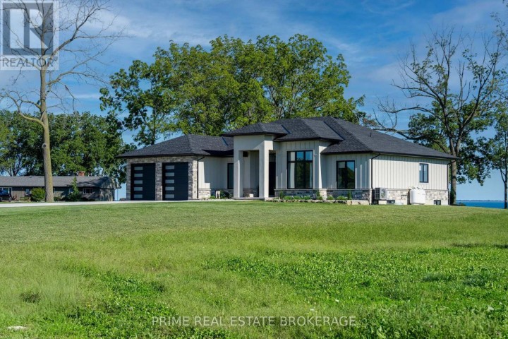 Photo 3 at 9 Black Walnut Drive, Rural S. Walsingham, Norfolk County