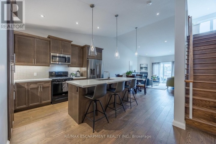 Photo 7 at 7 - 5 Old Hamilton Road, Port Dover, Norfolk County