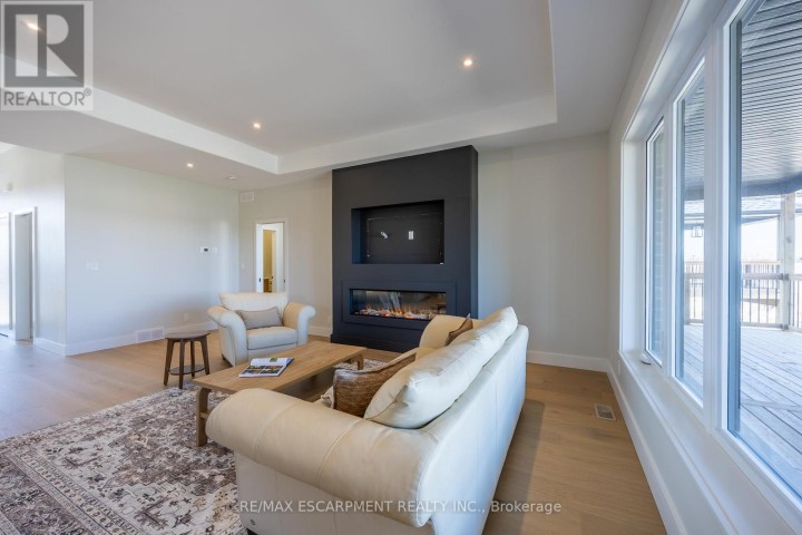 Photo 18 at 34 Andrew Avenue, Simcoe, Norfolk County