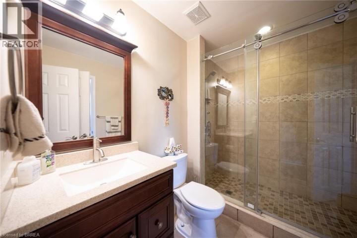 Photo 27 at 15 Fox Run, Rosedale / Gable Height, Brantford
