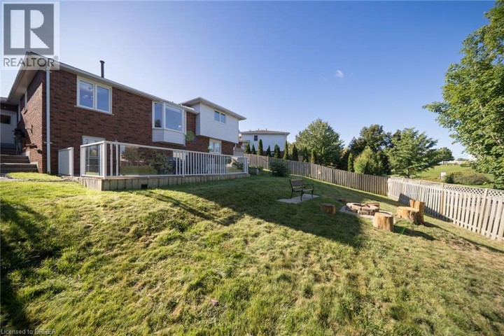 Photo 31 at 15 Fox Run, Rosedale / Gable Height, Brantford