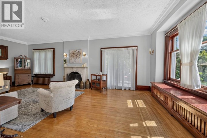 Photo 6 at 29 Lorne Crescent, Lansdowne, Brantford