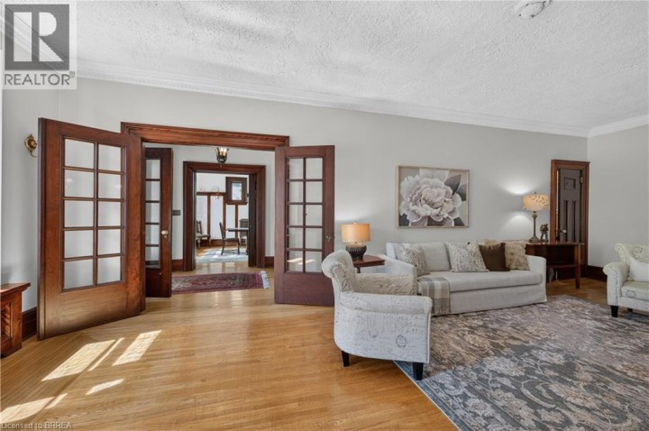 Photo 8 at 29 Lorne Crescent, Lansdowne, Brantford