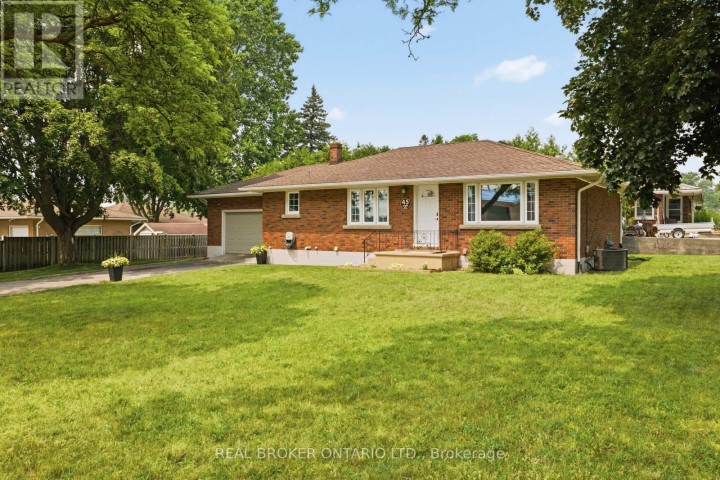 Photo 2 at 45 Argyle Avenue, Delhi, Norfolk County
