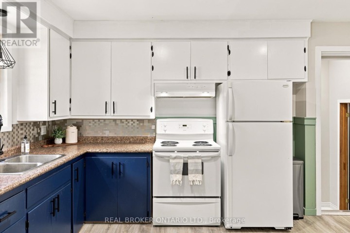 Photo 7 at 45 Argyle Avenue, Delhi, Norfolk County