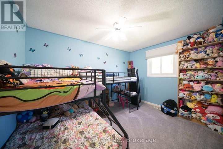 Photo 16 at 218 W Mechanic Street, Waterford, Norfolk County