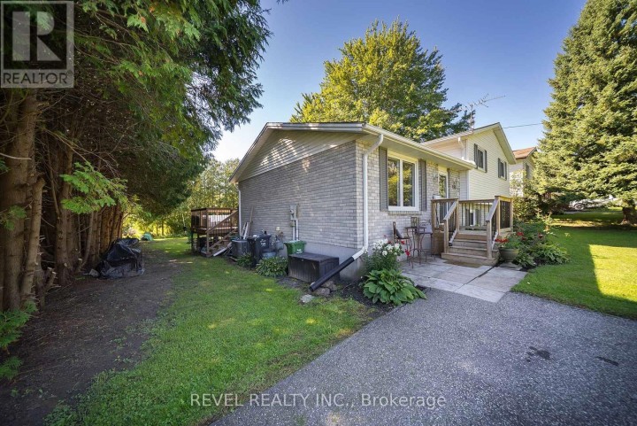 Photo 2 at 218 W Mechanic Street, Waterford, Norfolk County