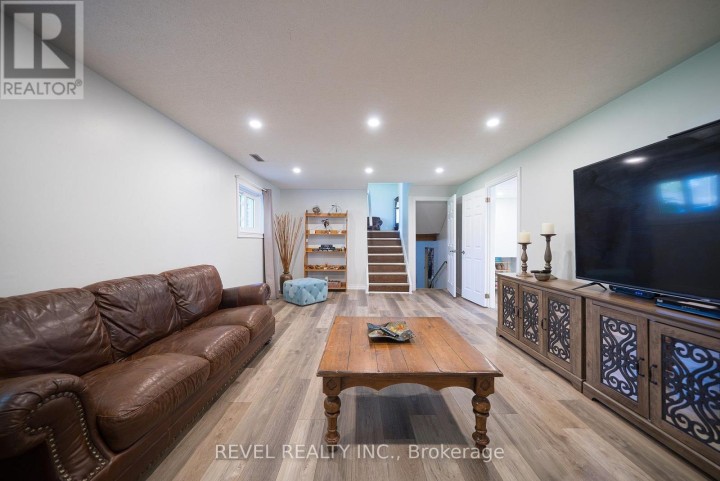 Photo 20 at 218 W Mechanic Street, Waterford, Norfolk County