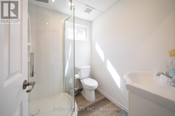 Photo 24 at 218 W Mechanic Street, Waterford, Norfolk County