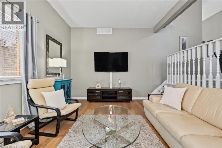 Photo 17 at 332 Grand River Avenue, Holmedale, Brantford