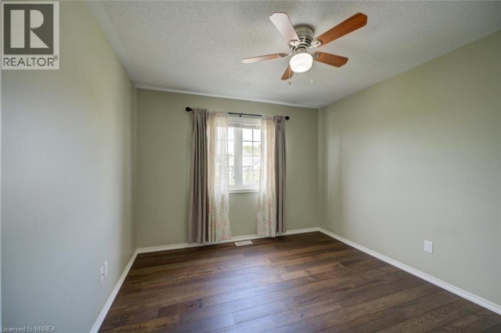 Photo 28 at 15 Davidson Court, Cainsville / Brookfield, Brantford