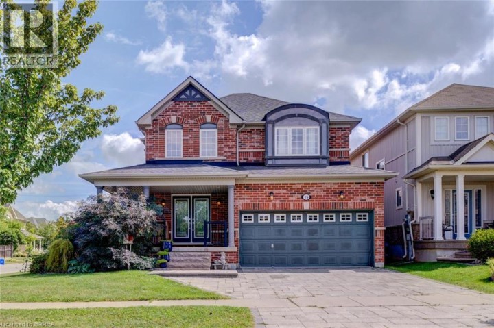 Photo 2 at 15 Davidson Court, Cainsville / Brookfield, Brantford